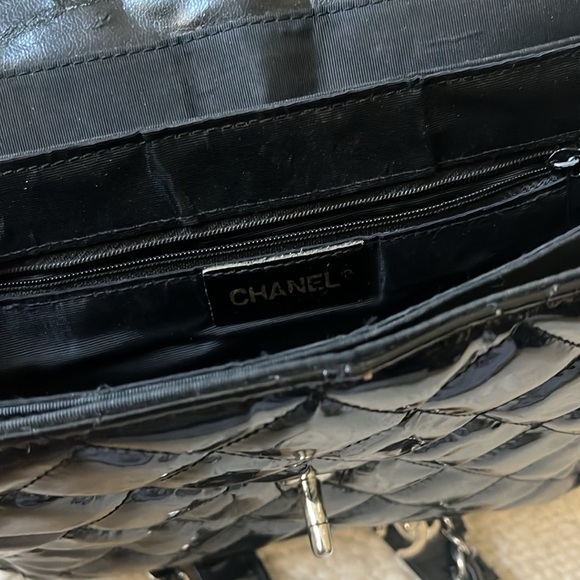 Designer purse/backpack look a like - Picture 4 of 4